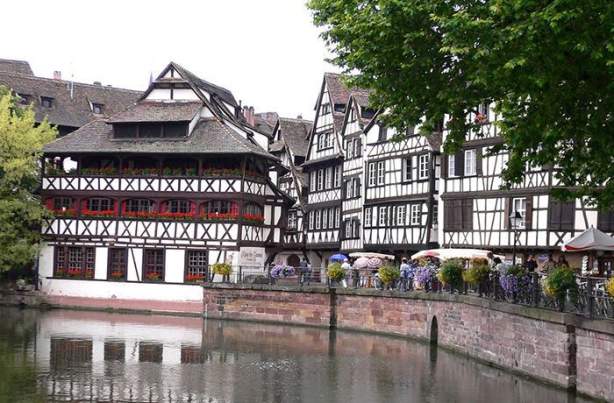 Séjour en Amoureux à Strasbourg Promenade en Bateau Hôtel 4* Gutenberg